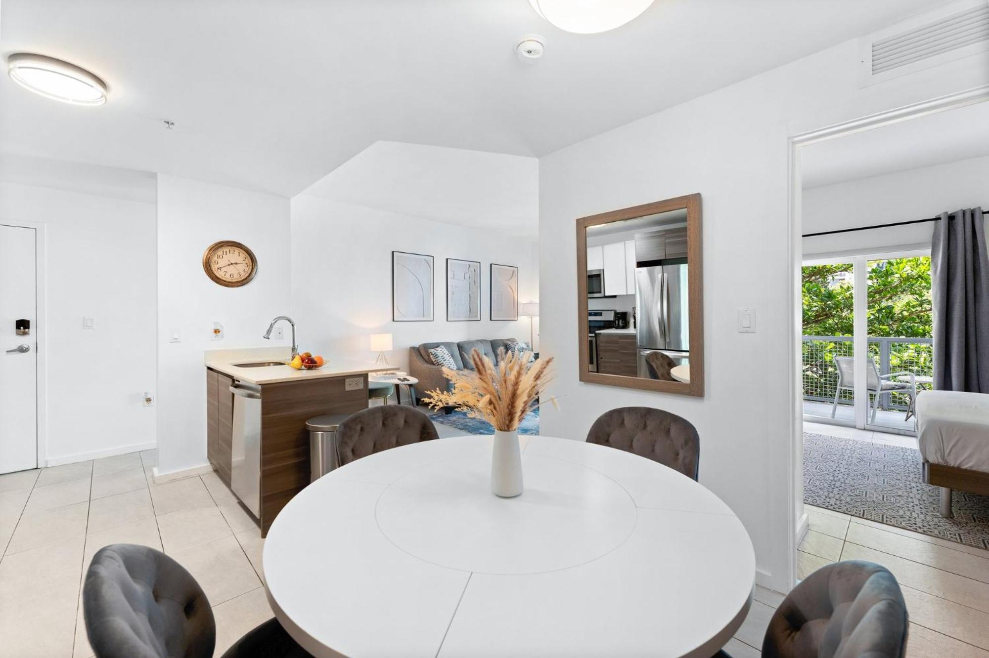 Modern Apartment In Edgewater ميامي الغرفة الصورة