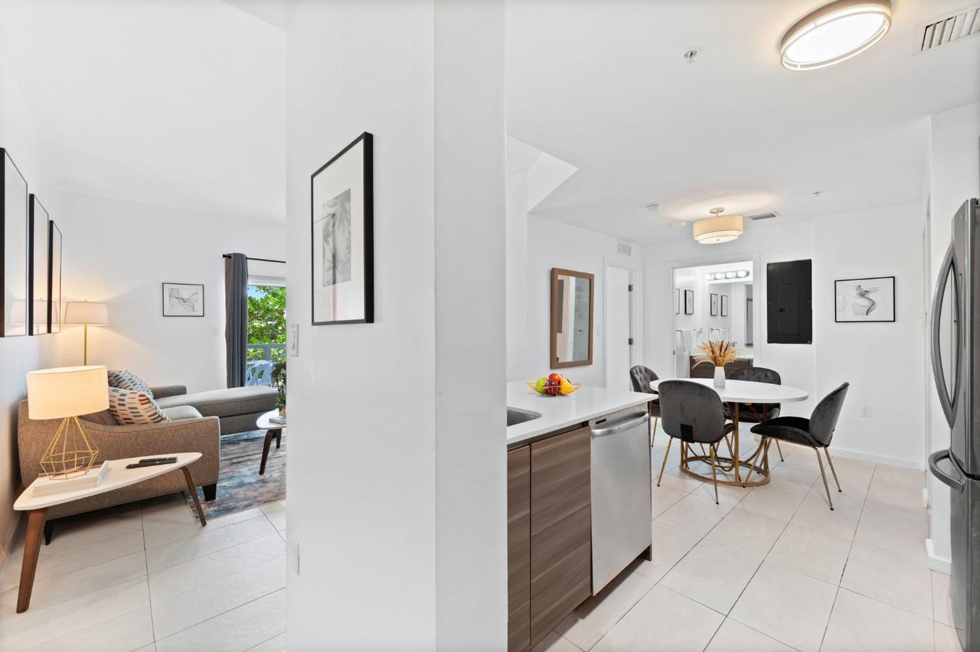 Modern Apartment In Edgewater ميامي الغرفة الصورة